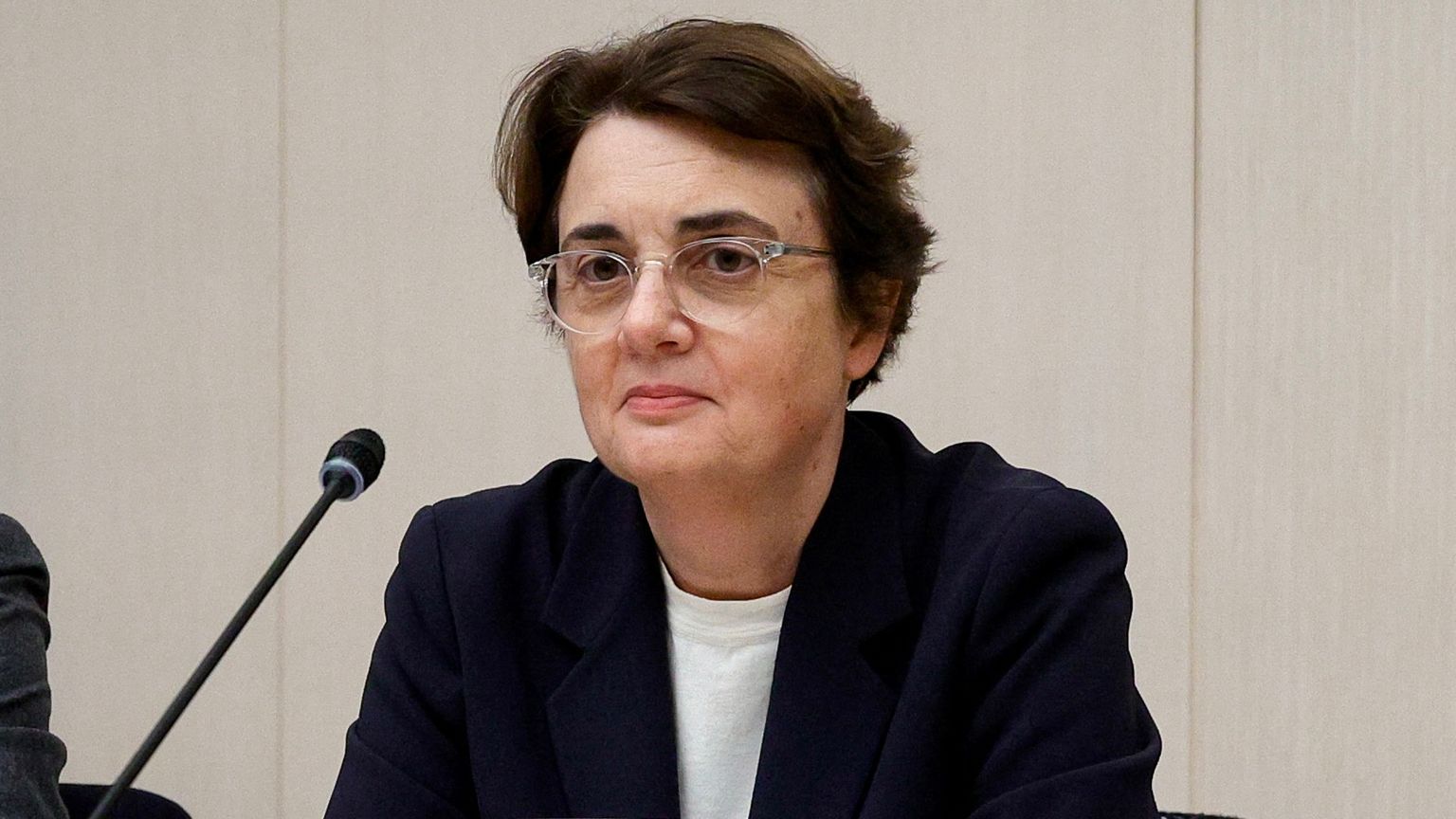 "مجوهرات التاج" تسقط "سيدة اللوفر" بعد 4 أشهر من سرقة القرن