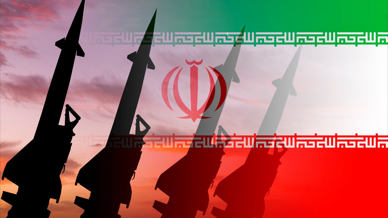 "الشحنة وصلت".. محاولة إيرانية لترميم ترسانتها الصاروخية