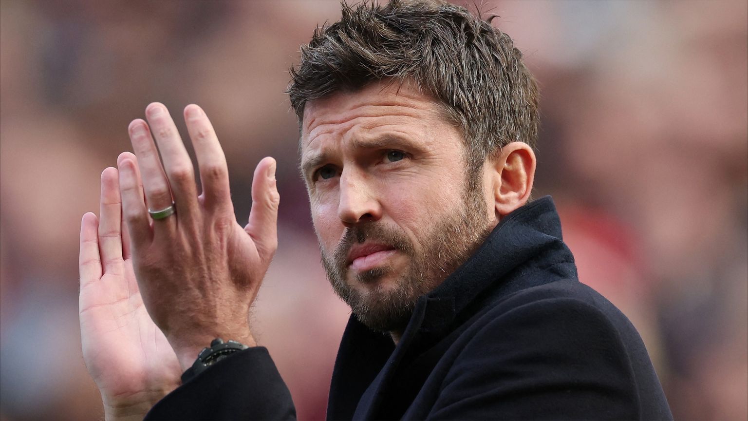 نجوم مانشستر يونايتد يعرفون المدرب الجديد