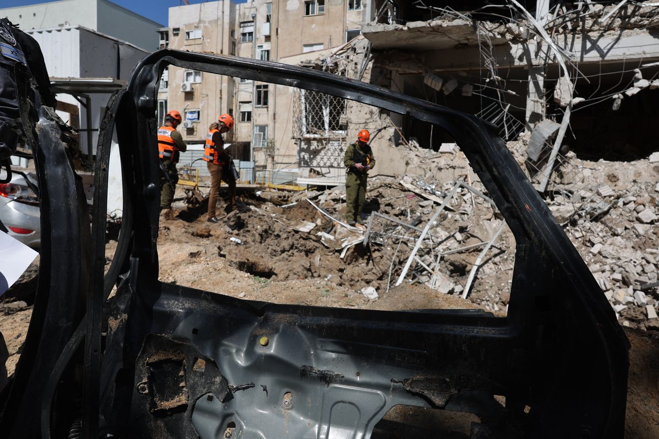 ترامب يفاوض نفسه؟.. تفاصيل العرض الأميركي لإيران