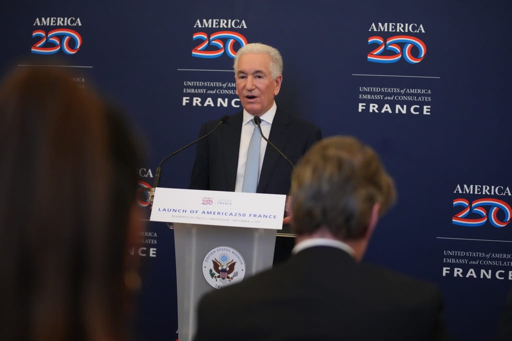 خلاف ديبلوماسي فرنسي-أميركي.. هل ينتهي ترامب علاقة 250 عاما؟