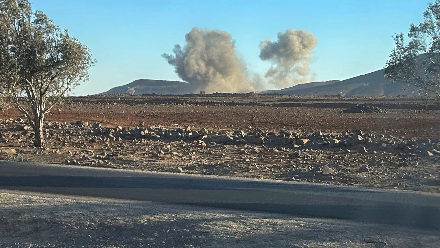 مقتل 3 سوريين في انفجار لغم بحماة