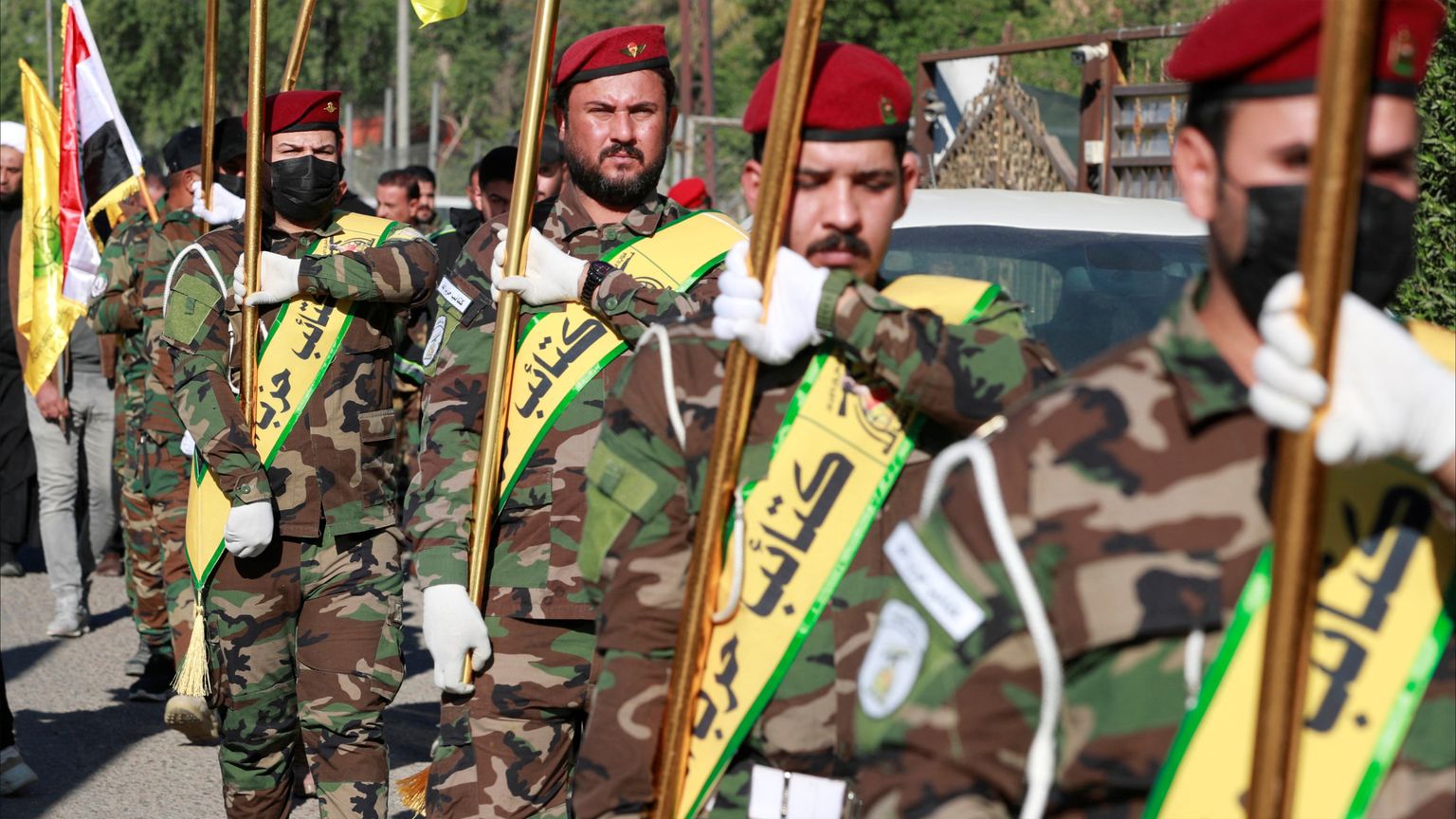 كتائب حزب الله تعلق عملياتها ضد القوات الأميركية.. والبنتاغون يرد