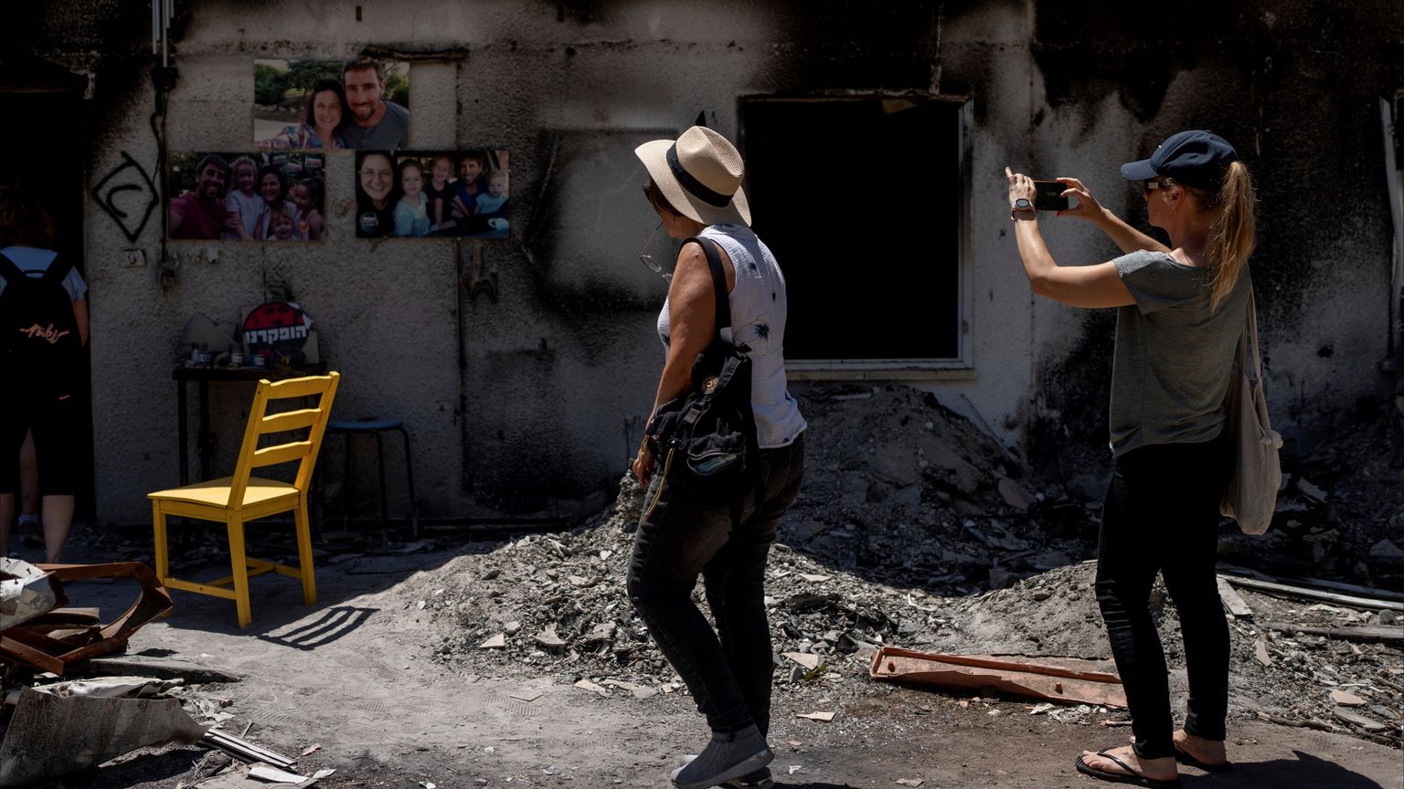 عام على الحرب.. إسرائيل تستغل "السياحة المظلمة" في غلاف غزة