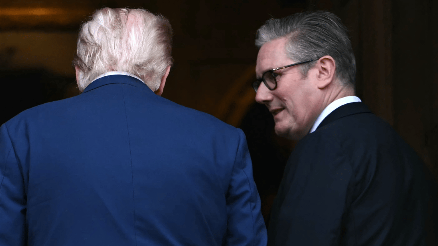 قواعد قبرص تفجّر "العلاقة الخاصة".. طلاق أميركي مع لندن؟