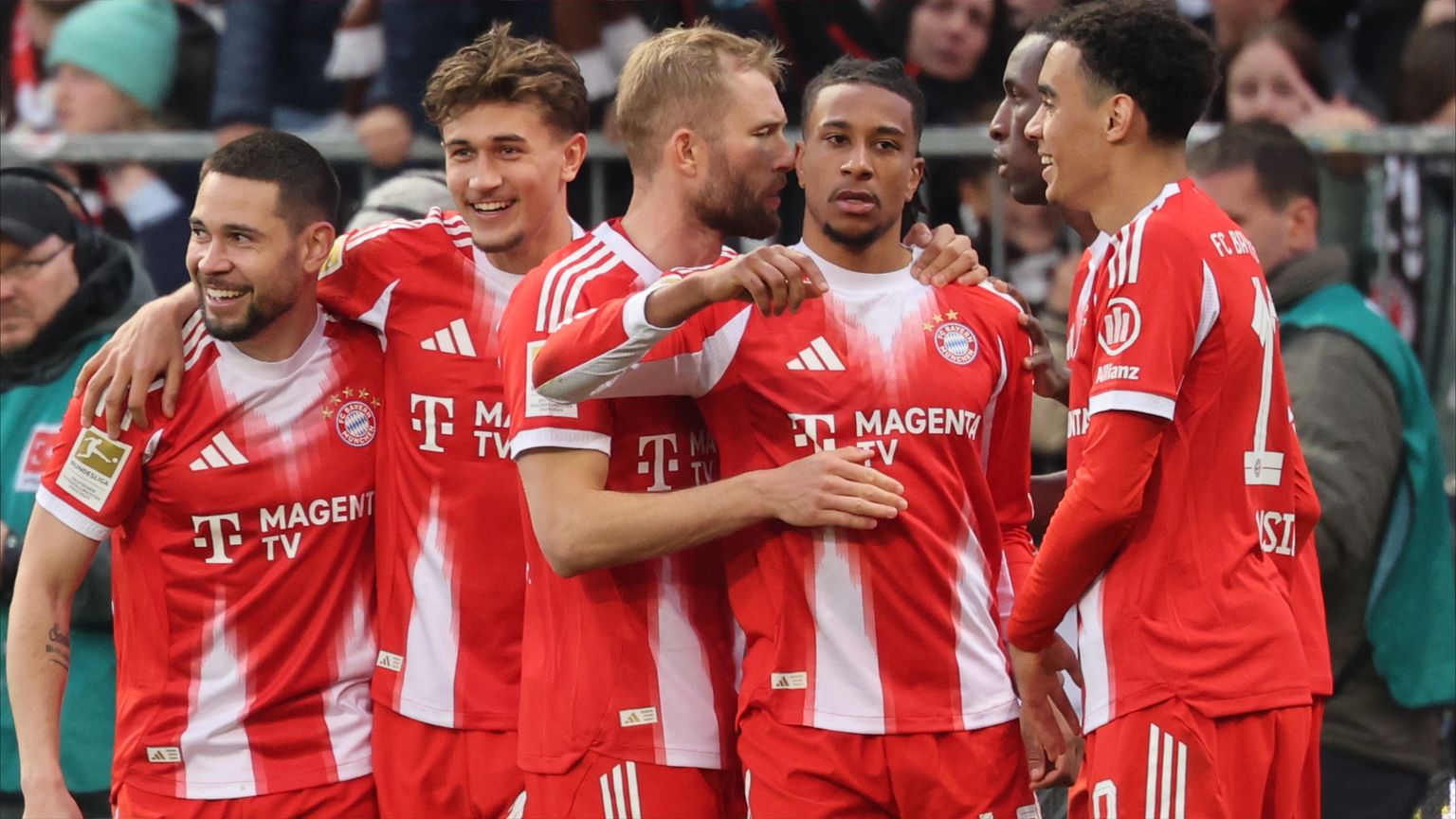 أعاد كتابة التاريخ.. طوفان بايرن ميونخ يجتاح البوندسليغا