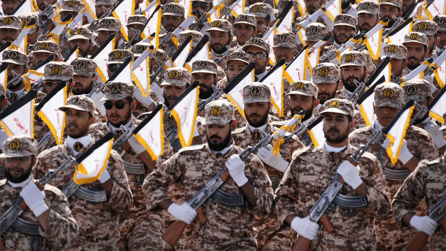 من أسكت محققي باينانس بعد تتبع مليارات لإيران؟