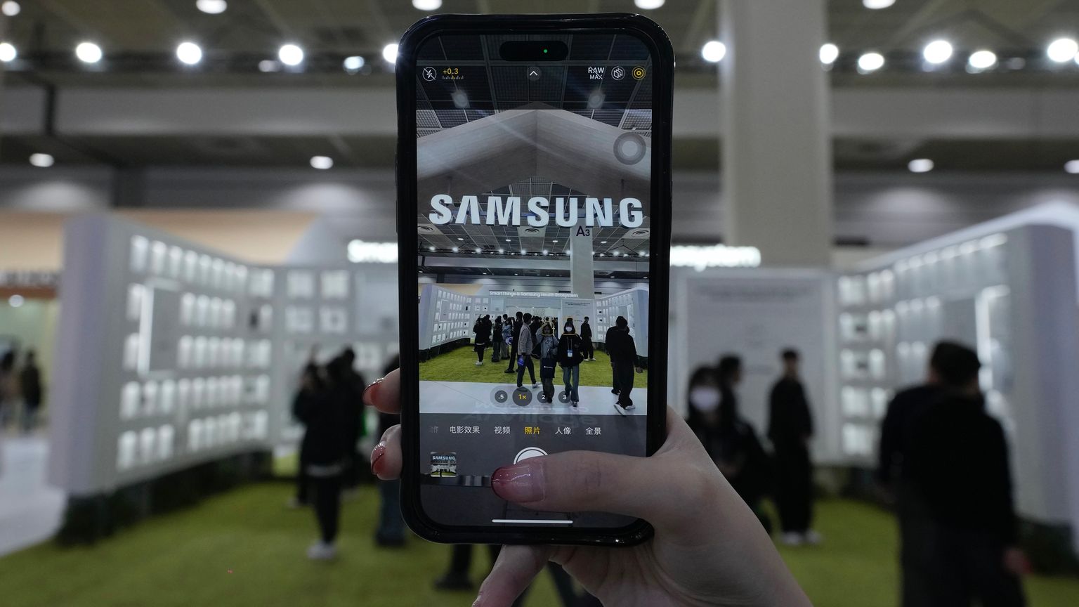 سامسونغ "تقتل" تطبيق Messages.. ما البديل؟