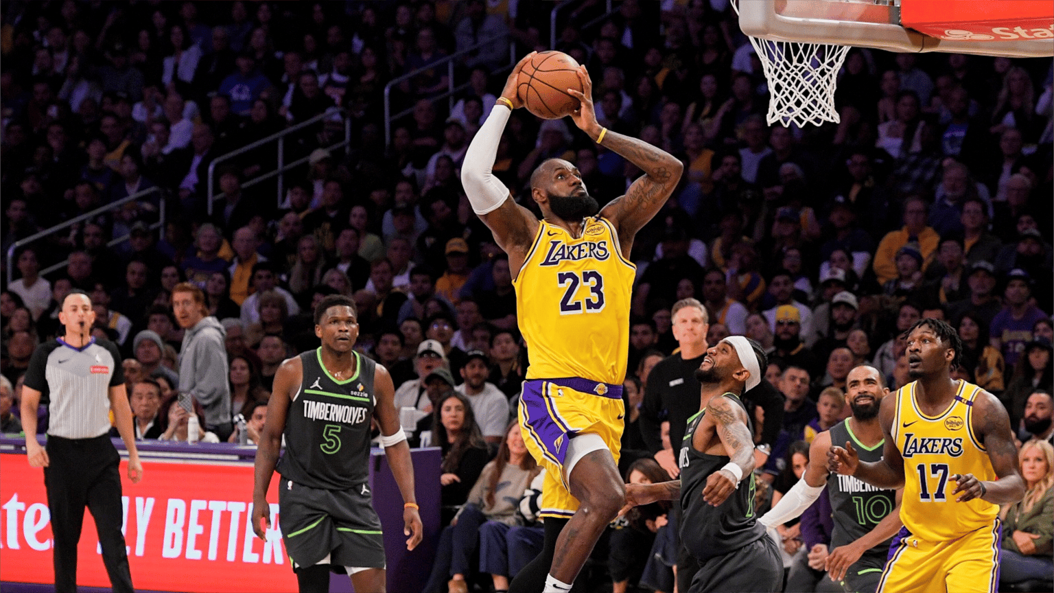 ناد بـ10 مليارات دولار.. كواليس أغلى صفقة في تاريخ الرياضة