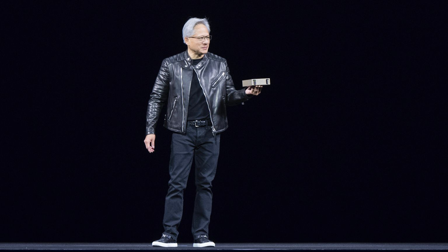 الصين غاضبة من عشوائية "رسوم الرقائق"