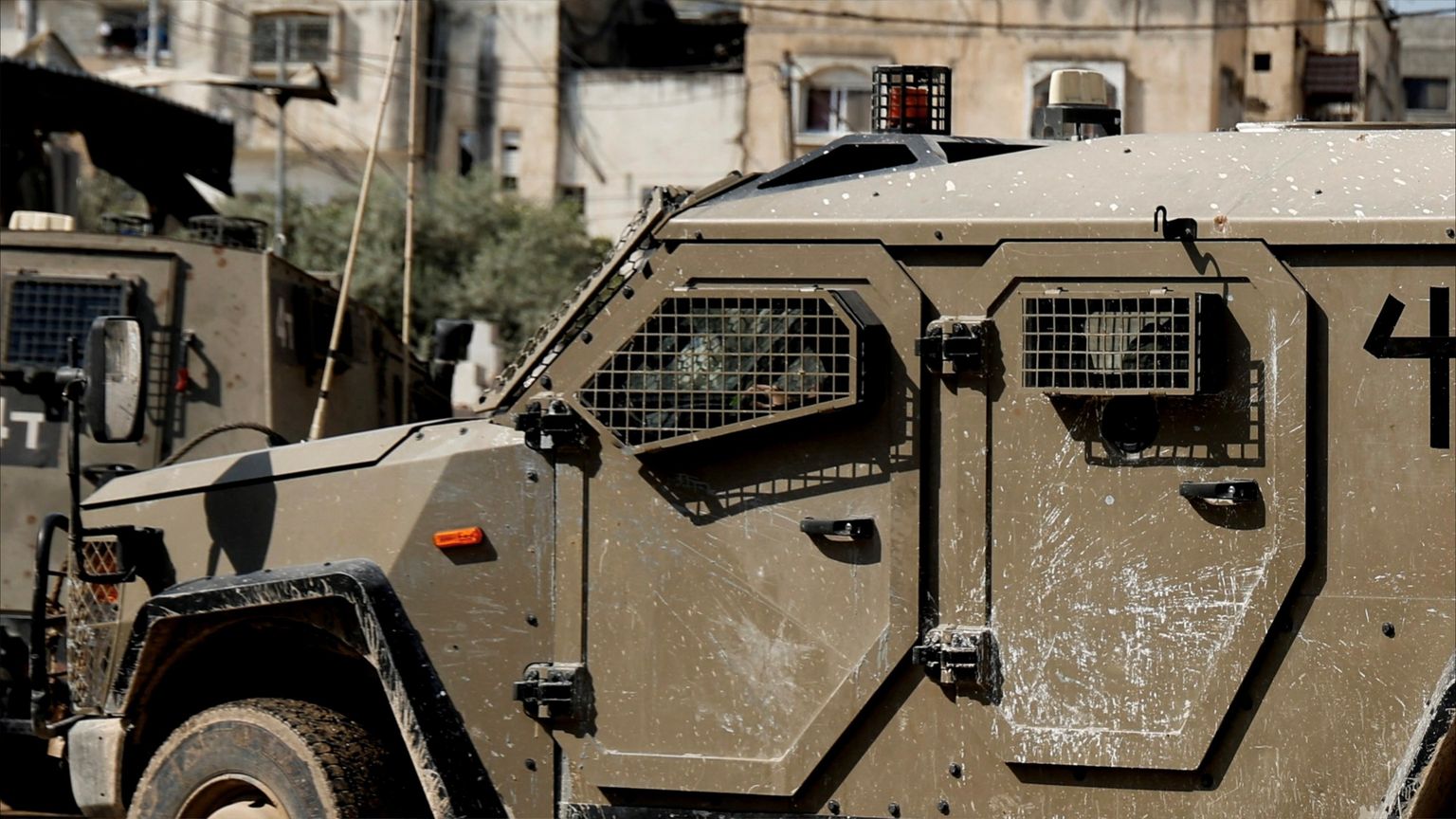 الضفة.. عبوة تستهدف عنصرين من "الدفاع الإسرائيلية"