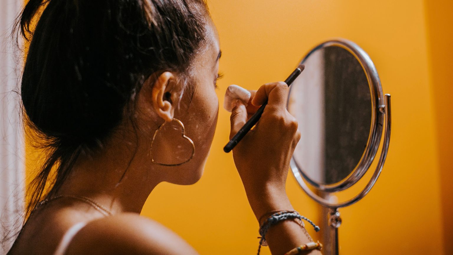 4 أنواع Glowy فاونديشن لن تستغني عنها