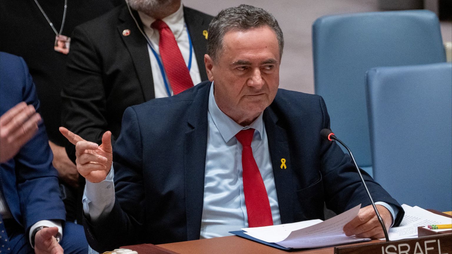 كاتس يهدد: إذا هاجمتنا إيران فسنرد في طهران