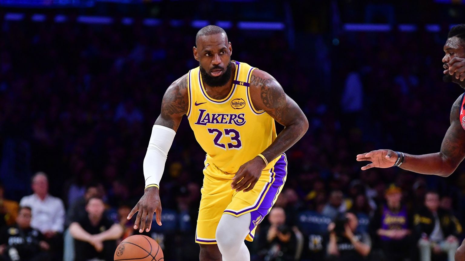 ليبرون جيمس يقتحم تاريخ الـNBA بـ50 ألف نقطة