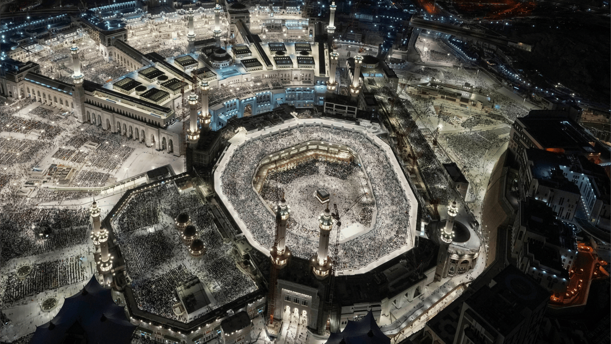 السعودية والإمارات تعلنان السبت أول أيام رمضان