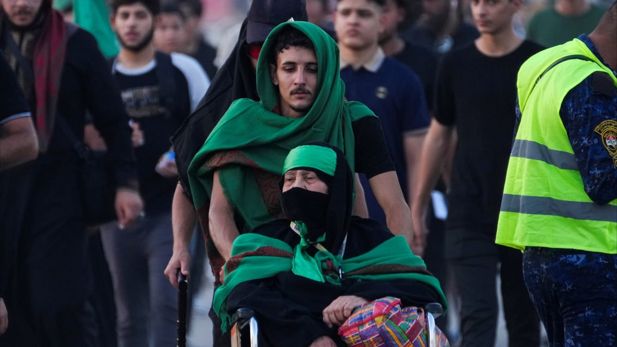 الشيعة يحيون "أربعينية الحسين" في كربلاء