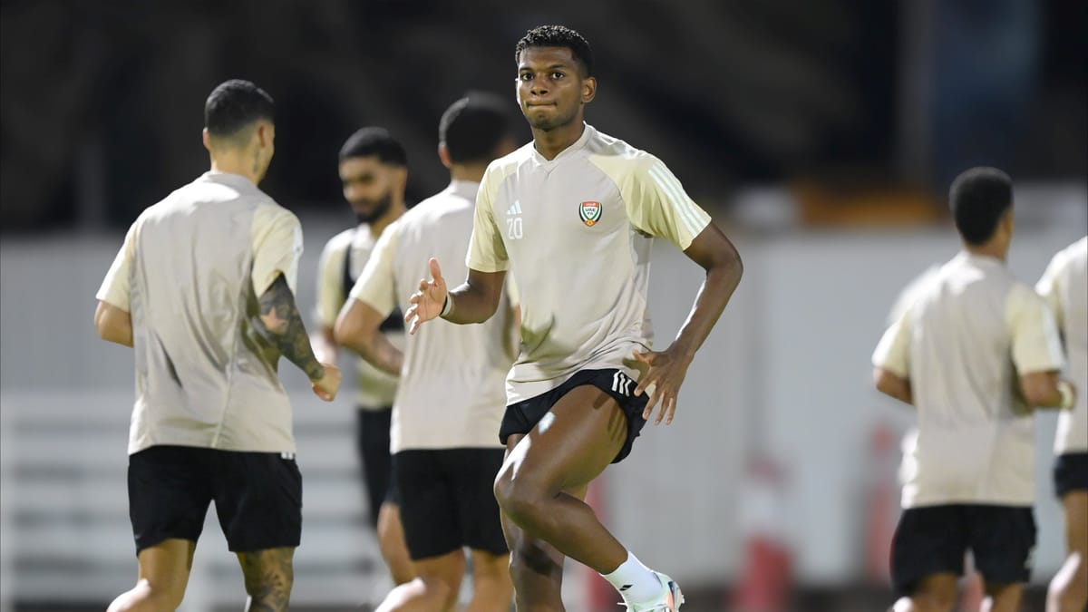 القنوات الناقلة لمباراة الإمارات وقطر في تصفيات كأس العالم 2026