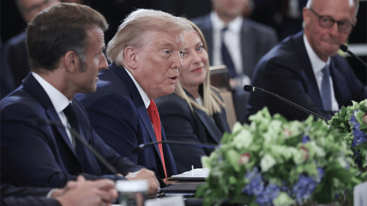 حسابات الانتخابات.. لماذا قررت ميلوني الابتعاد عن ترامب؟