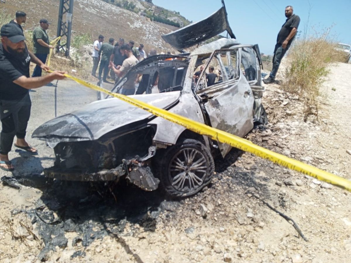 قتيل من حزب الله باستهداف سيارة جنوبي لبنان