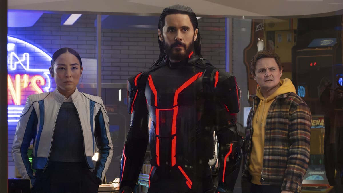 ​"Tron: Ares" يتصدر شباك التذاكر.. وإيراداته لا توازي ضجيجه