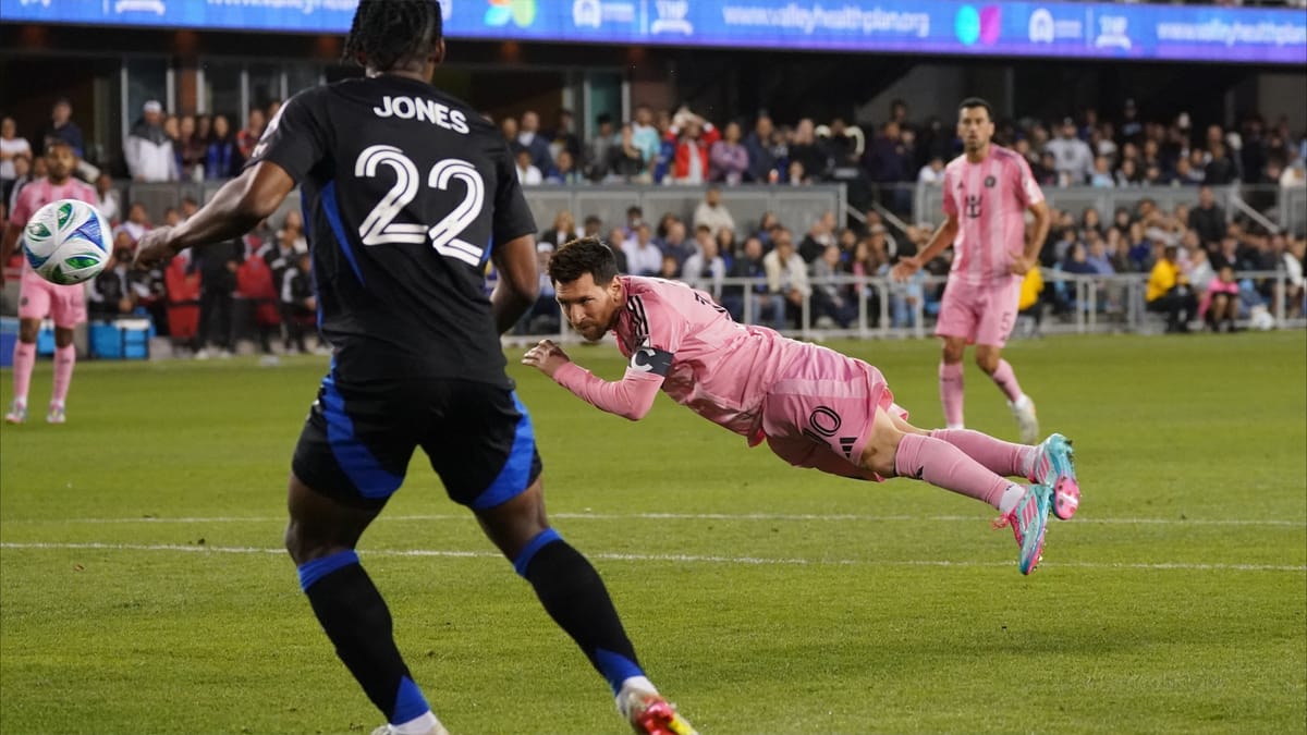 ميسي يشتبك مع الحكم.. وميامي يواصل الانهيار