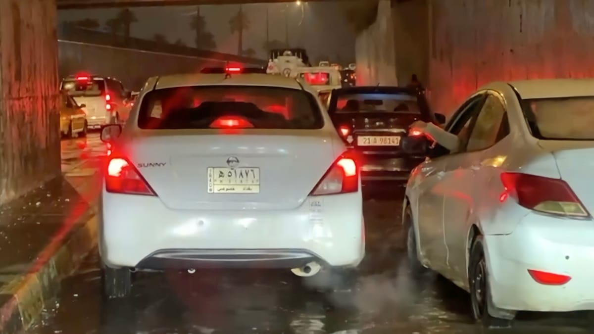 "فيضانات بغداد".. طرقات مغلقة وانتقادات لمستوى البنية التحتية