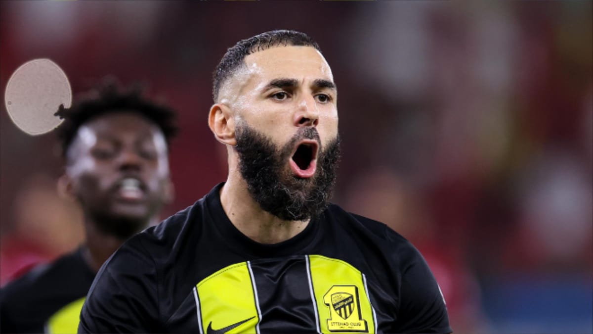 بدعم بنزيما.. اتحاد جدة يتفق مع مدرب "عالمي"