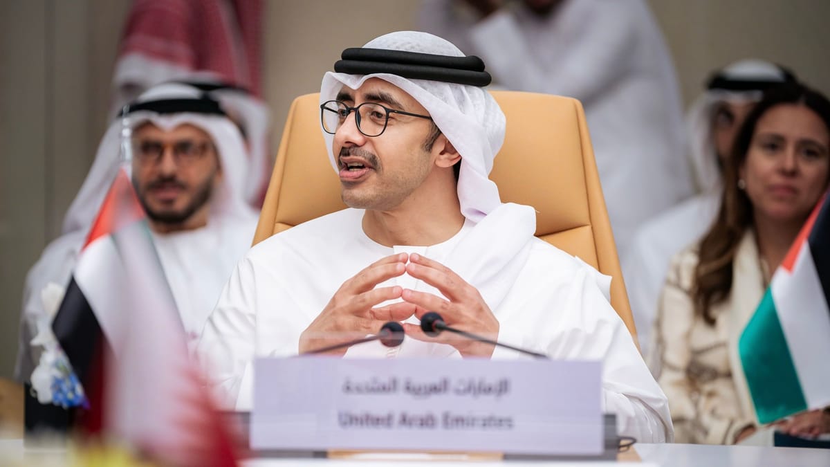 الشيخ عبدالله بن زايد وبلينكن يبحثان وقف التصعيد بالمنطقة