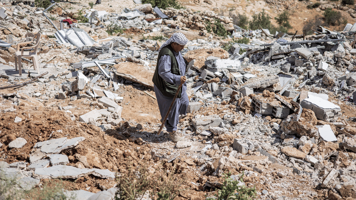 "سألتحف السماء".. فلسطينيو الضفة يتمسكون بأنقاض بيوتهم