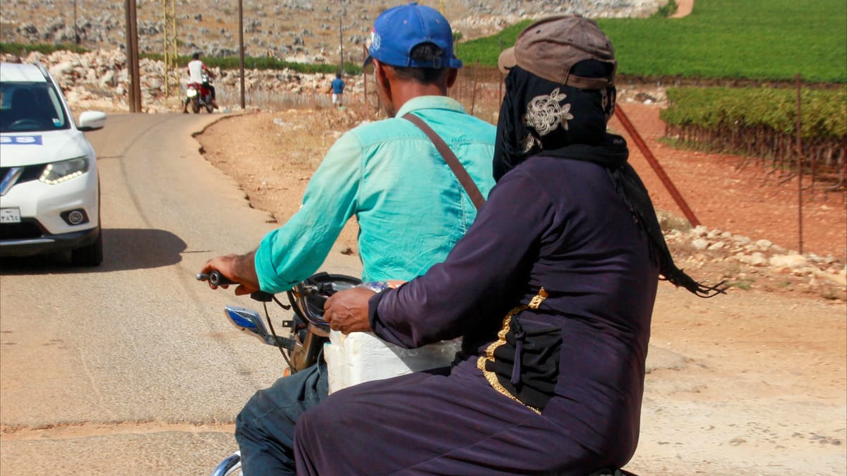 بعد منشورات "الإخلاء".. إسرائيل تستهدف سوريين في جنوب لبنان