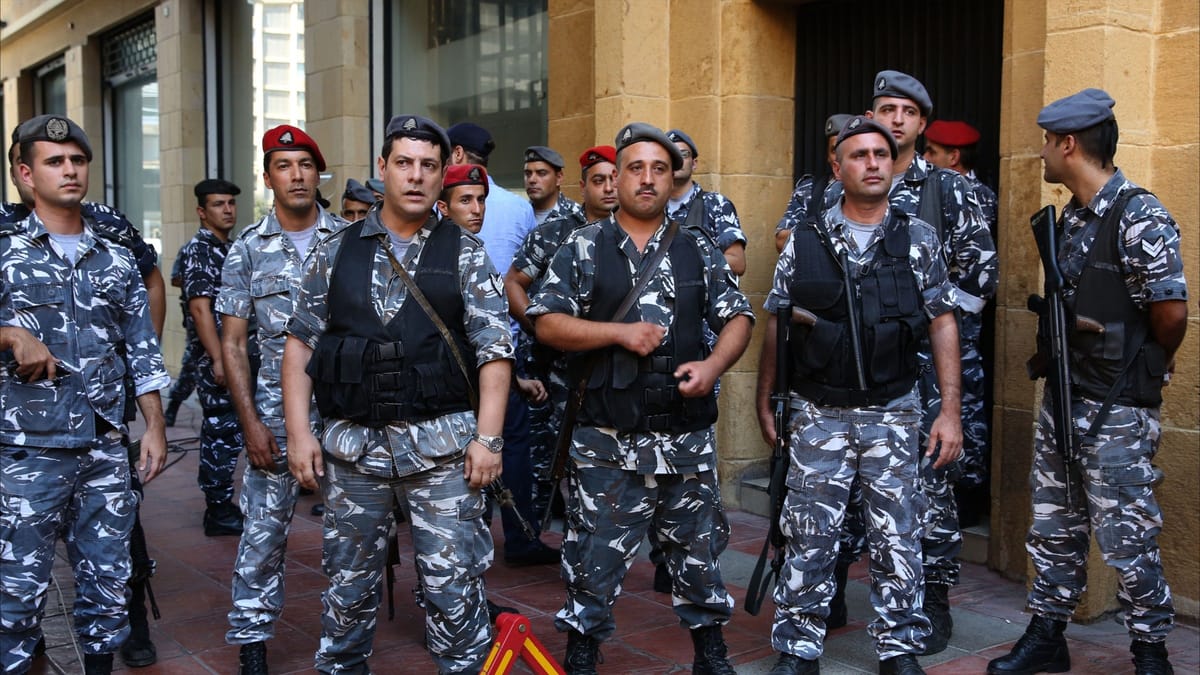 لبنان.. توقيف عصابة "التهريب بـ٣٥٠٠$"