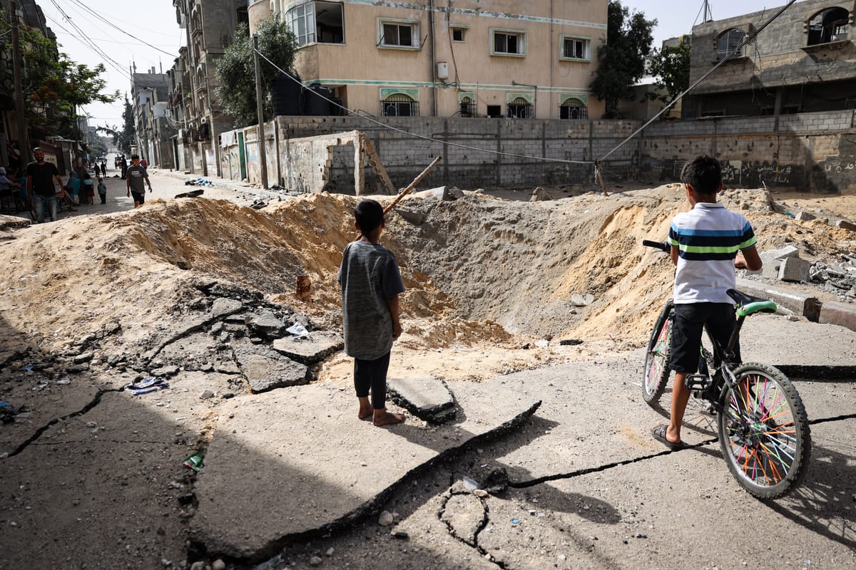إسرائيل تقتل 31 فلسطينيا بضربة على مخيم النصيرات