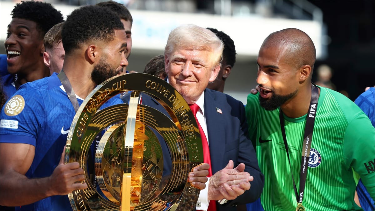 ميدالية ترامب تثير الجدل