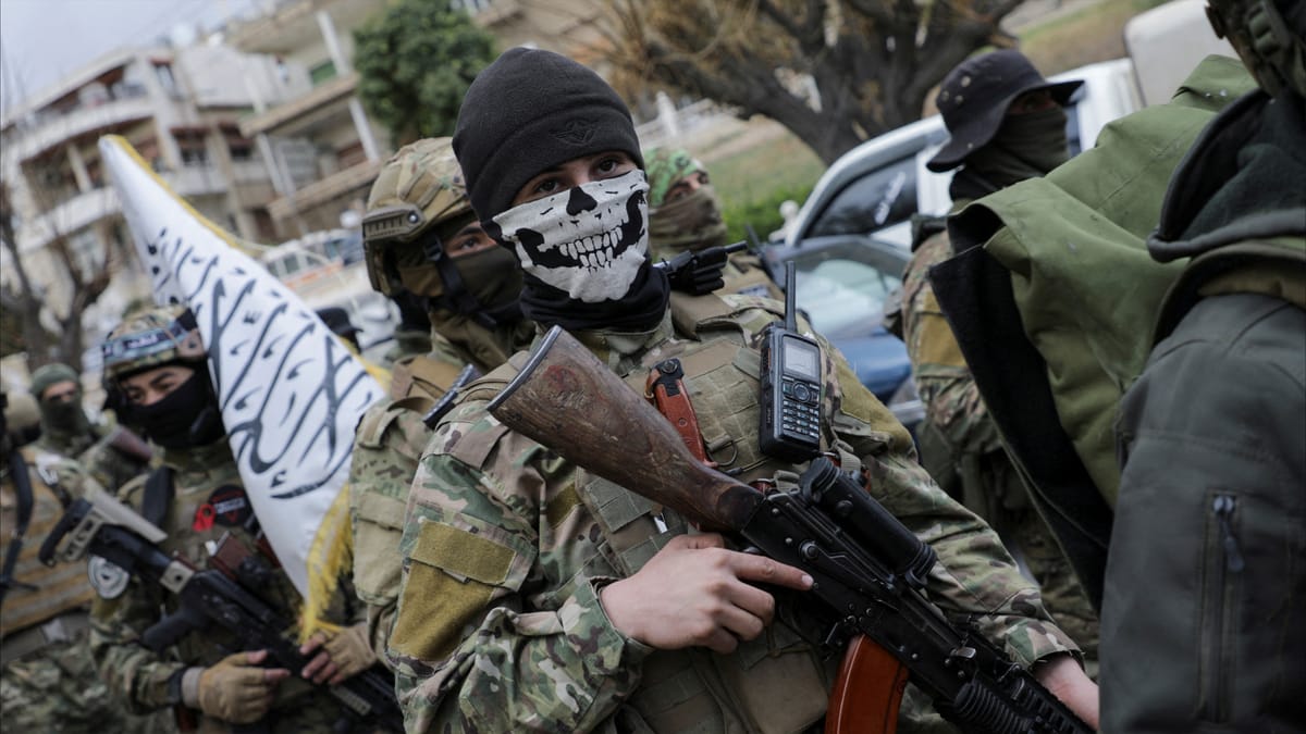 قتلى وجرحى.. تجدد الاشتباكات على حدود لبنان وسوريا