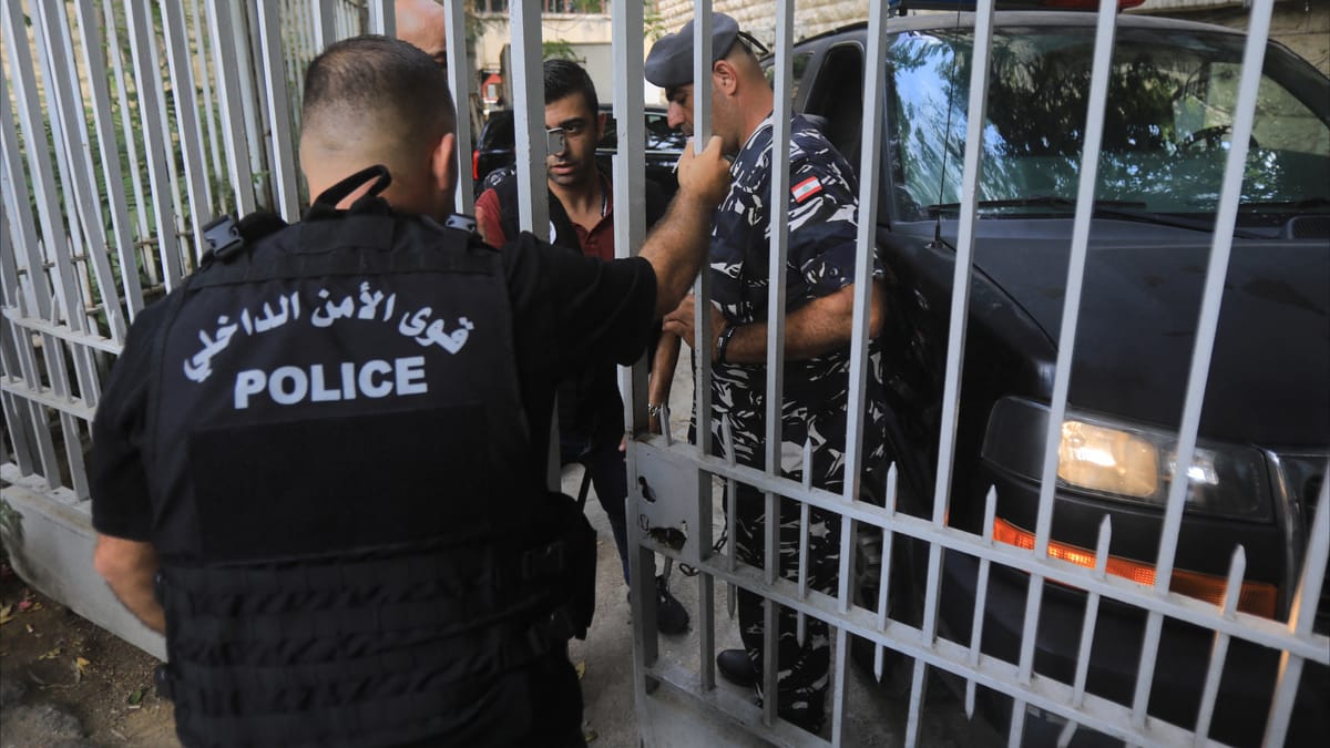 الأمن اللبناني يوقف 3 ناشطات.. وحزب الله يتدخل