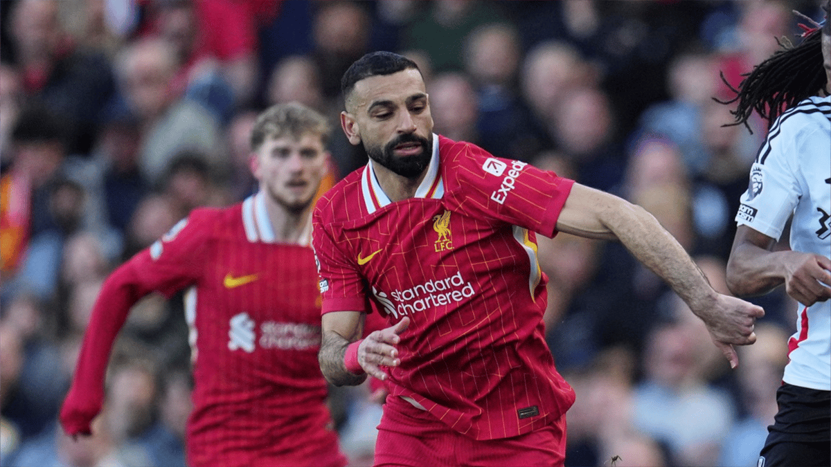 سلوت يجيب.. كيف يعود بريق محمد صلاح؟