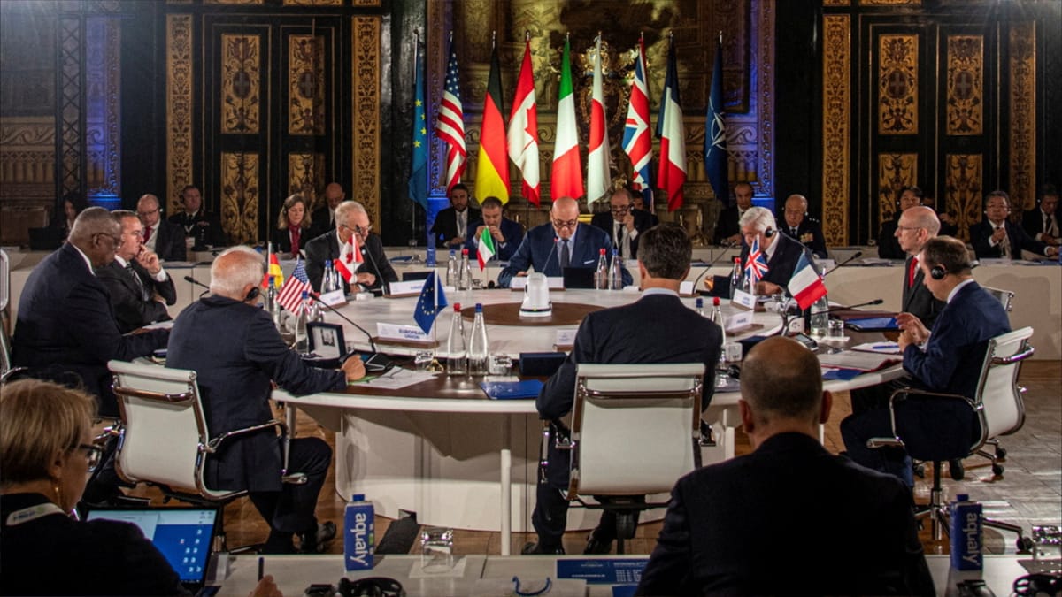 وزراء دفاع G7: نطالب إيران بالكفّ عن دعم حماس وحزب الله
