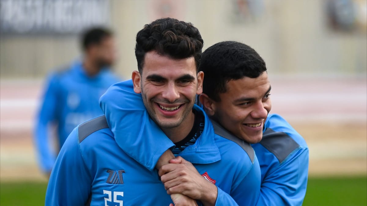 والد زيزو يشرح لـ"بلينكس" موقفه من الزمالك والأهلي والاحتراف