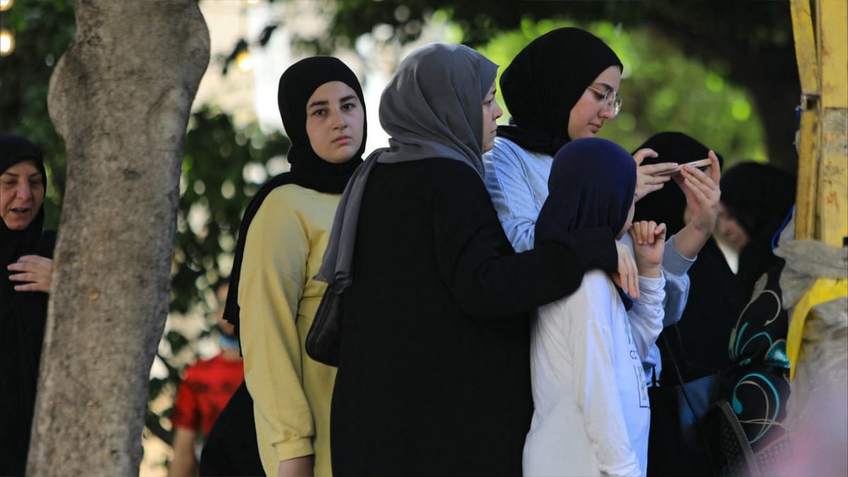 الطفلة نايا.. مفقودة تحت أنقاض "ضاحية بيروت"