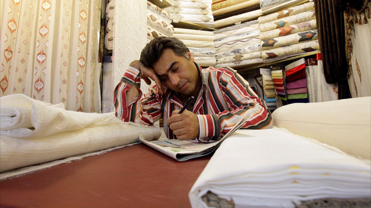 "التضخم وسوريا".. ما أسباب عودة المظاهرات لإيران؟