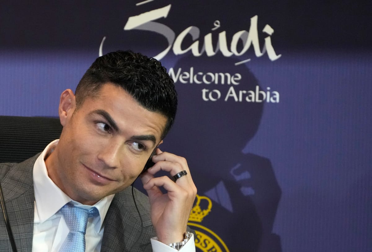 أول دوري عربي في أوروبا.. مكاسب "روشن" السعودي من DAZN تتجاوز الأموال