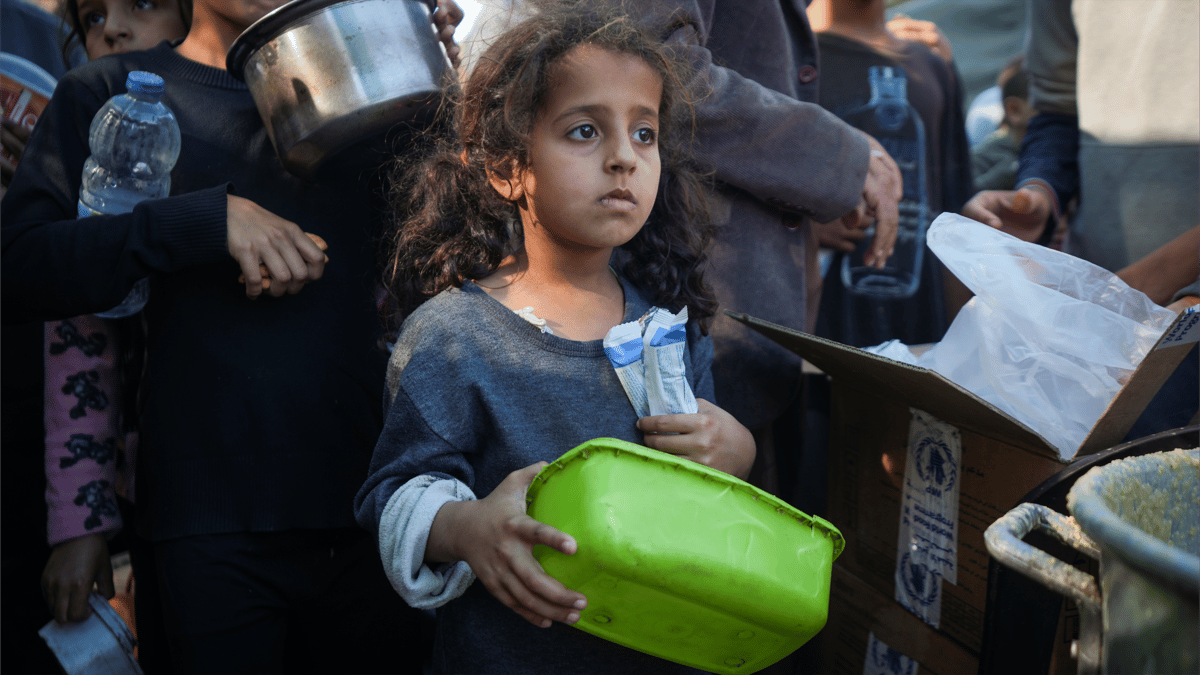 صور الأطفال القتلى في غزة تزلزل قادة العالم