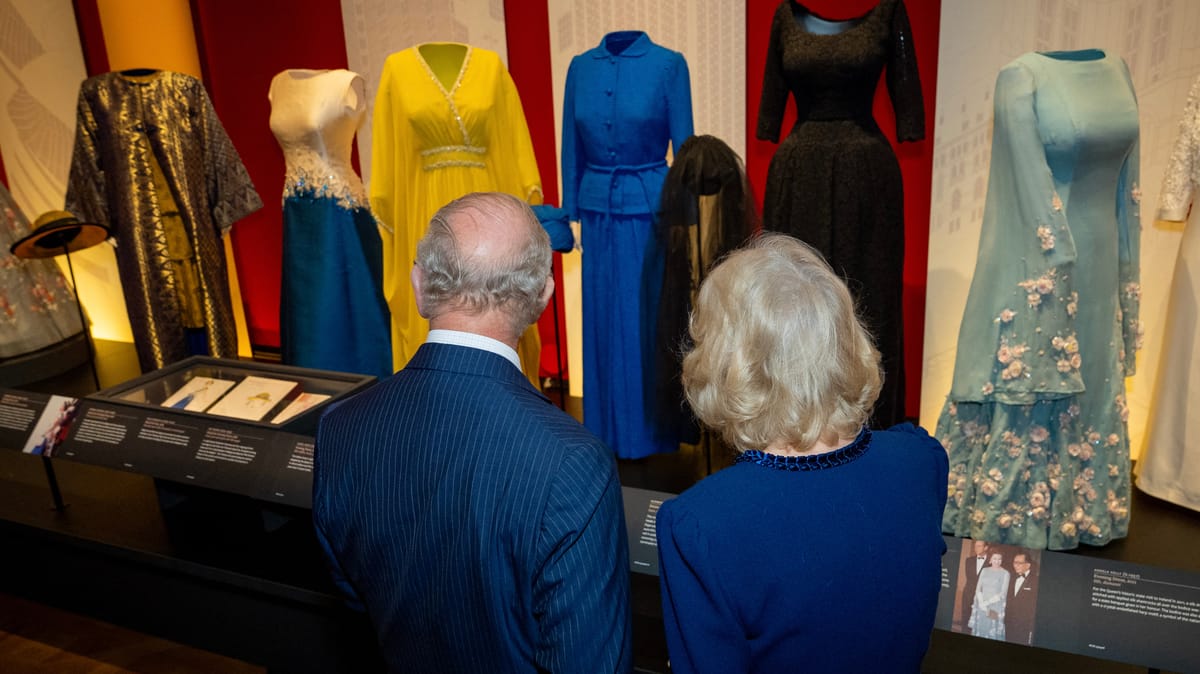 الملك تشارلز يكرّم "الماما العزيزة" بنصب تذكاري