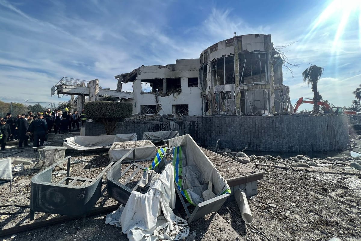 رويترز: برزاني يلغي اجتماعا مع وزير الخارجية الإيراني