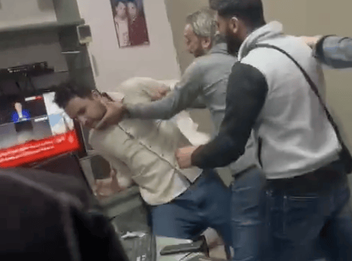 اعتداء "موثق" على صحافي لبناني بسبب "تسجيل صوتي"