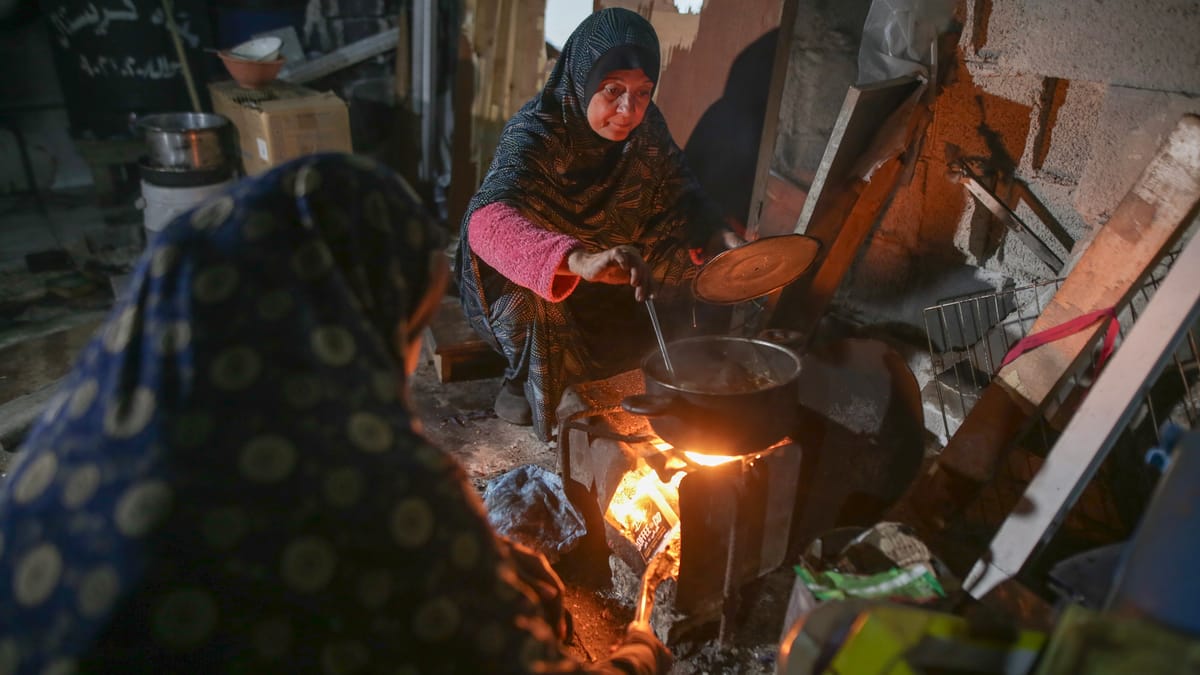 رمضان في جباليا.. هدنة هشة وإفطار وسط الركام