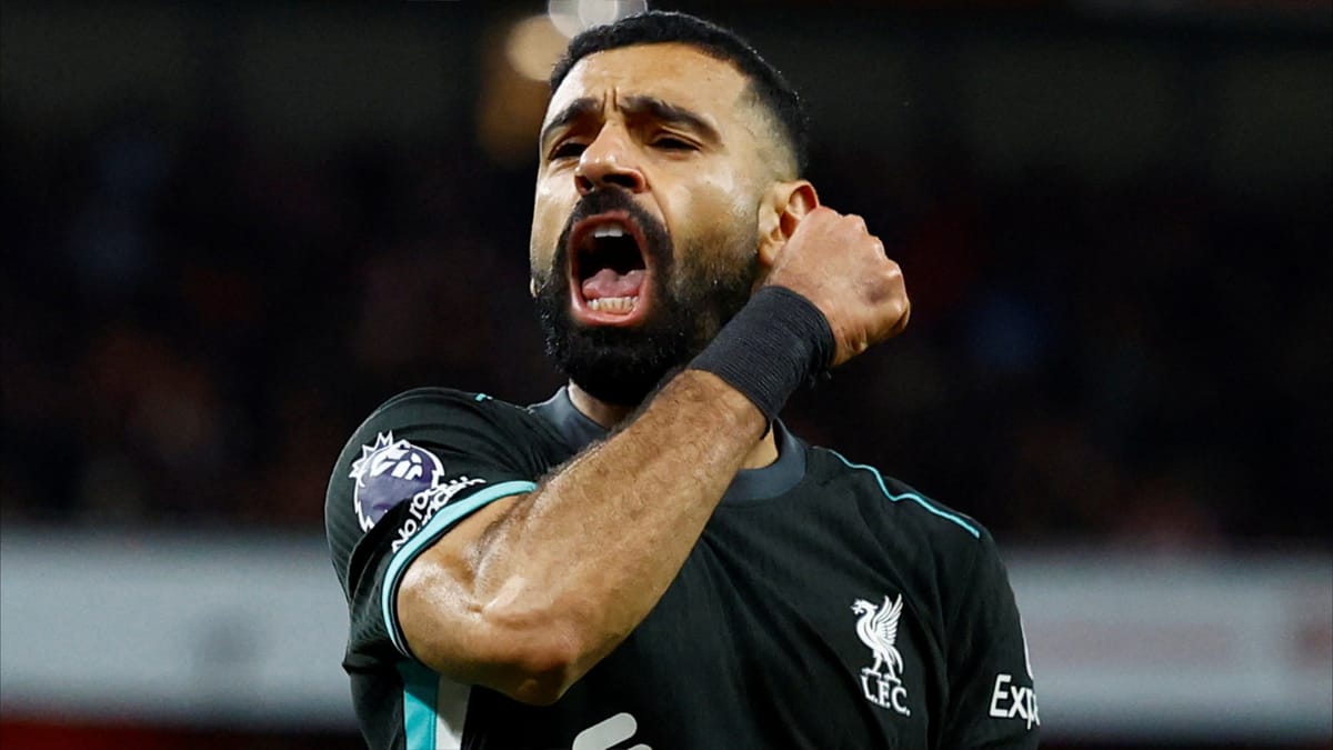 محمد صلاح "التاريخي" يعطل مدافع أرسنال