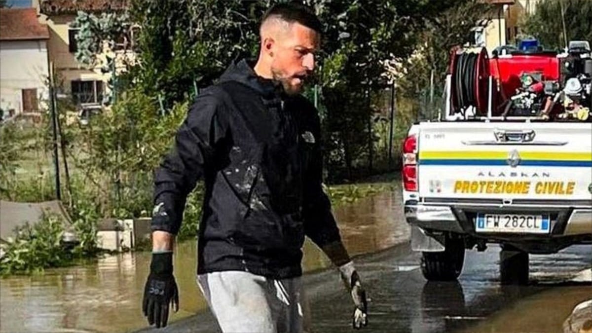نزح في الطين.. قائد فيورنتينا يثير إعجاب الإيطاليين