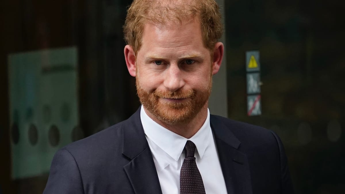 الأمير هاري ضد "التابلويد".. لماذا لجأ إلى التسوية؟