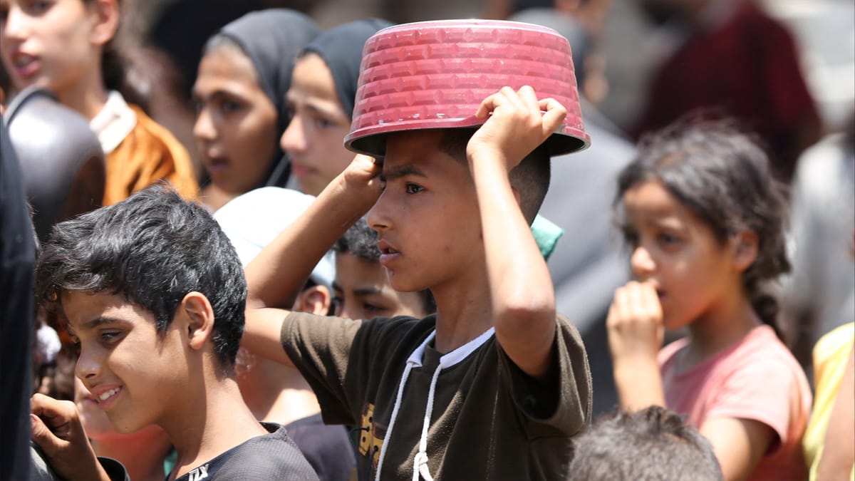 مقتل 11 شخصا أثناء انتظار مساعدات غزة